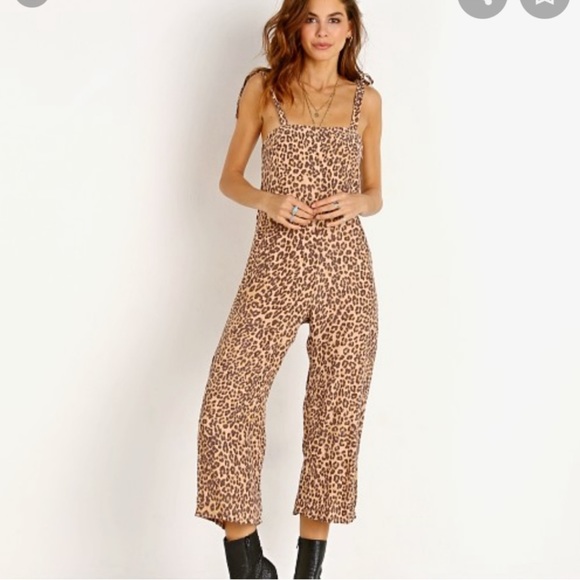 New faithfull the brand Elsa leopard print jumpsuit - Picture 3 of 10